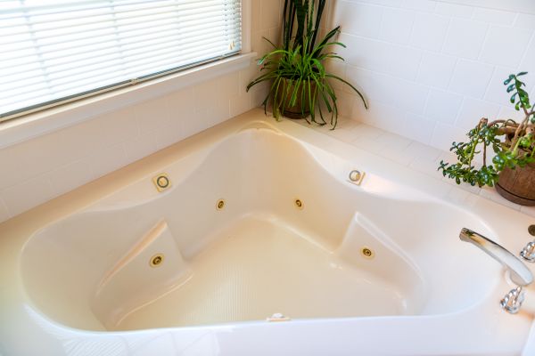 Soaking Tub Installation in Huntington