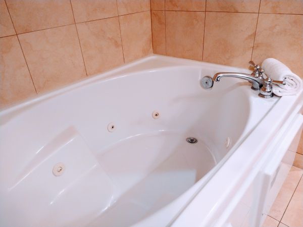 Acrylic Tub Installation in Huntington
