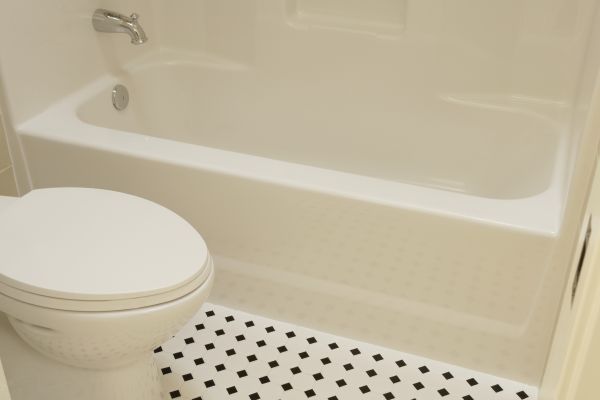 Fiberglass Tub Replacement in Huntington
